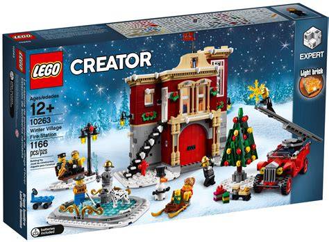 Wnętrze i otoczenie remizy strażackiej LEGO 10263