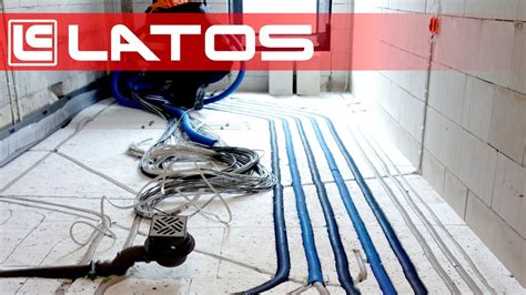 Zdjęcie przedstawiające prawidłowo zainstalowane kable fotowoltaiczne w peszlach