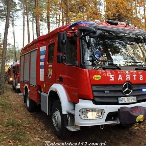 Zdjęcie przedstawiające jednostkę OSP Słupno ze średnim samochodem gaśniczym