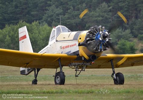 Zdjęcie samolotu PZL M18B Dromader na płycie lotniska