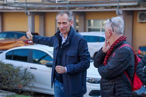 Zadymienie nad opuszczonymi barakami na Gądowie Małym