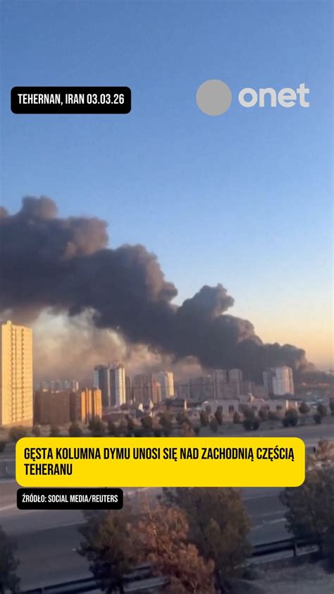 zdjęcie dymu unoszącego się nad moskiewską dzielnicą biznesową