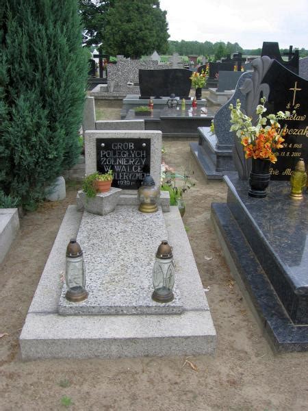 Pomnik zbiorowy na cmentarzu w Grabowie nad Prosną