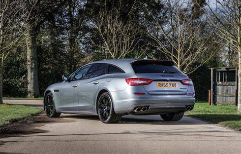 zdjęcie Maserati Quattroporte w wersji strażackiej