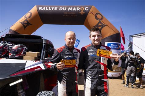 Doszczętnie spalone szczątki buggy SMG Adama Małysza na Rajdzie Dakar