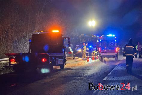 Zdjęcie przedstawiające zebranie członków OSP Bobowa z nowymi władzami