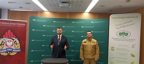 zdjęcie z konferencji prasowej ogłaszającej program Mały Strażak