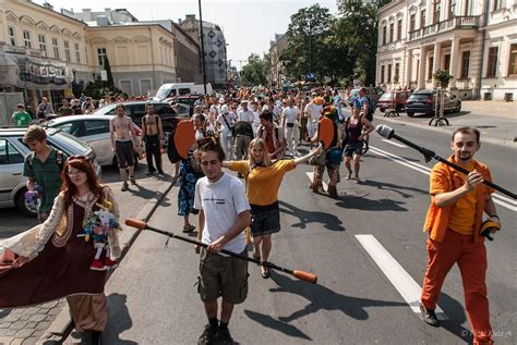 Uroczysta parada strażaków ulicami Lublina