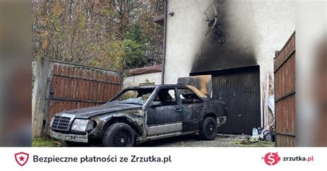 zdjęcie spalonego garażu i samochodów