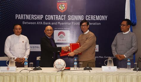 Photo of the contract signing ceremony for new fire trucks
