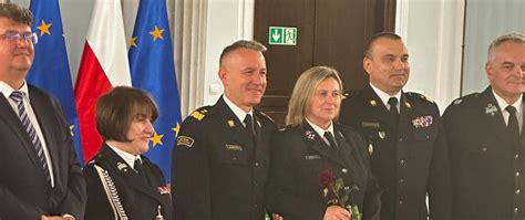 Ilustracja przedstawiająca zespół strażaków z Pontypandy