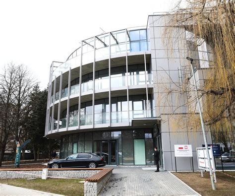 Zdjęcie fasady Kliniki