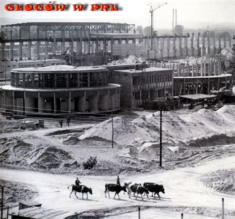 Zdjęcie historyczne przedstawiające Universal Studios przed lub po wcześniejszych pożarach