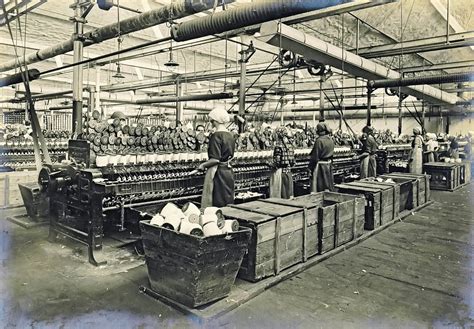 Historyczne zdjęcie lub ilustracja strażaków z Chicago z XIX wieku