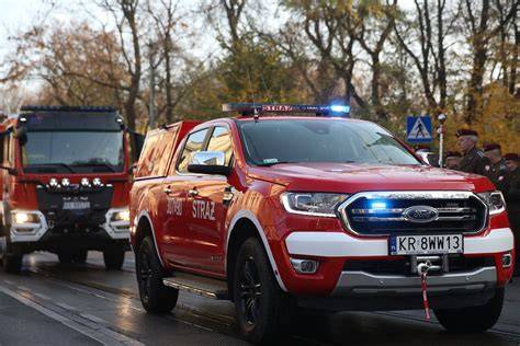 ekspozycja pojazdów policyjnych i ratunkowych na pikniku