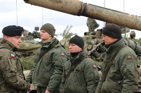 Zdjęcie z poligonu militarnej kompanii pożarniczej w Ogrodzieńcu 1988