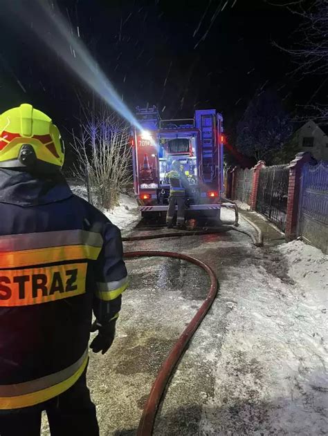 Zdjęcie z akcji gaśniczej z udziałem wielu jednostek OSP