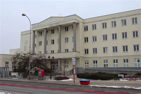 zdjęcie przedstawiające budynek sądu w Koszalinie