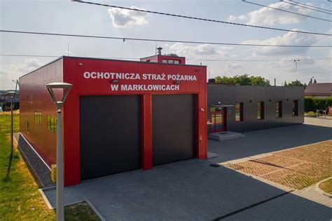 Nowoczesna remiza strażacka z garażami