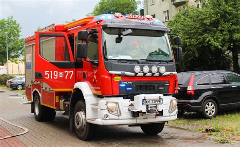 Zdjęcie średniego samochodu ratowniczo-gaśniczego Volvo FL280 w barwach OSP