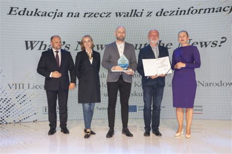 Ceremonia wręczenia nagród po zawodach strażackich