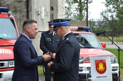 strażacy OSP Nowa Ruda-Słupiec z nowym sprzętem zakupionym z Budżetu Obywatelskiego