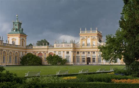 Fronton pałacu w Wielkim Dworze