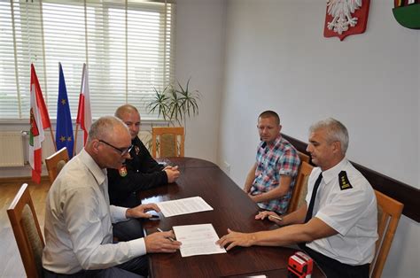 zdjęcie z podpisania porozumienia w sprawie KSRG