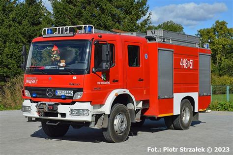 Zdjęcie Mercedesa Atego z OSP Świebodzice podczas akcji