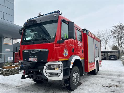 zdjęcie ciężkiego samochodu ratowniczo-gaśniczego MAN TGM 18.320