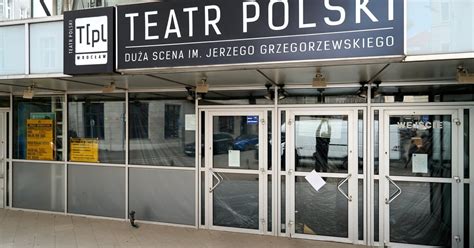 historyczne zdjęcie płonącego Teatru Polskiego we Wrocławiu