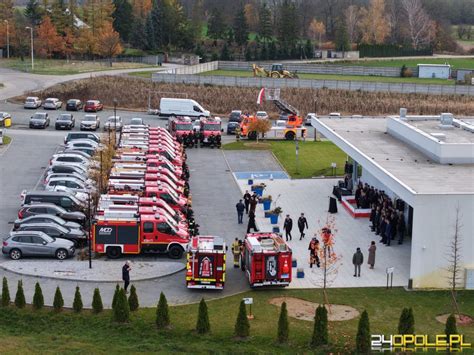 zdjęcie nowych wozów strażackich dostarczonych do jednostek OSP na Opolszczyźnie