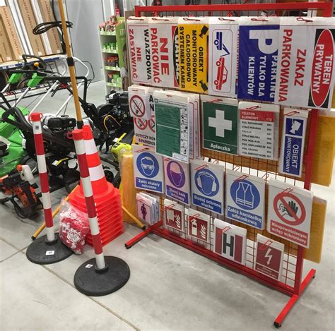 Przykłady tabliczek oznakowania hydrantów