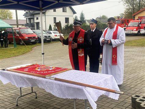 Sztandar Ochotniczej Straży Pożarnej z wizerunkiem św. Floriana