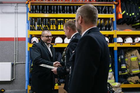 Nowy sprzęt hydrauliczny oraz wyposażenie bojowe dla OSP Szynych