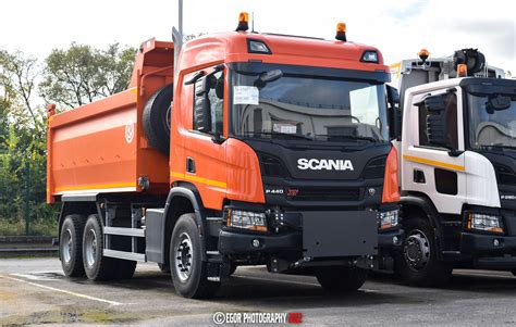 Zdjęcie współczesnego wozu ratowniczo-gaśniczego Scania P440 XT