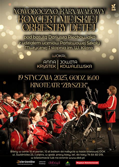 Scena podczas Koncertu Noworocznego Orkiestry Dętej w Szczucinie z udziałem wokalistów i muzyków