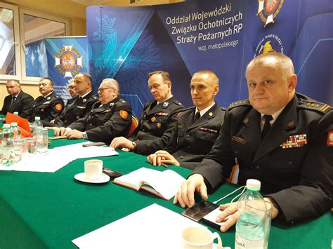 Zarząd Oddziału Miejsko-Gminnego ZOSP RP w Mikołajkach - zdjęcie grupowe