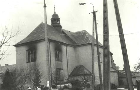 archiwalne zdjęcie kościoła św. Marcina po zniszczeniach wojennych