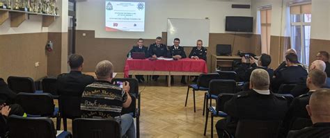 Zdjęcie przedstawiające spotkanie informacyjne w jednostce OSP