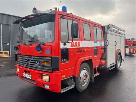 zdjęcie samochodu strażackiego Volvo FL 614 w akcji