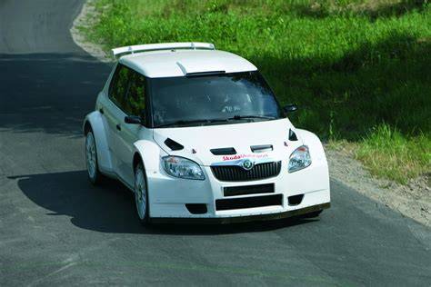 Samochód Roberta Kubicy, Škoda Fabia S2000, wbity w przydrożną barierkę po wypadku w Ronde di Andora
