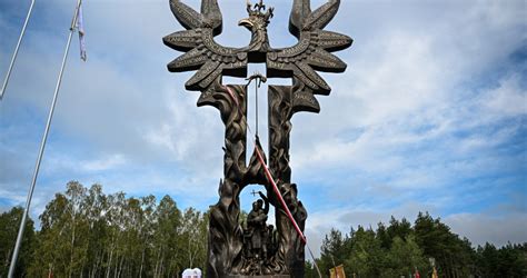 Pomnik poświęcony ofiarom ludobójstwa na Kresach Wschodnich
