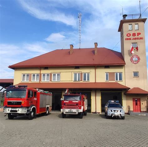 Zdjęcie strażaków OSP Osiek nad Notecią podczas akcji ratowniczej