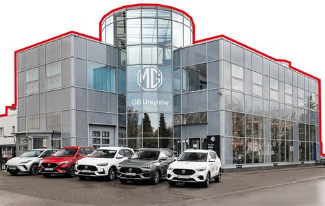 Nowoczesny salon samochodowy Mercedes-Benz w Poznaniu z ekspozycją nowych pojazdów