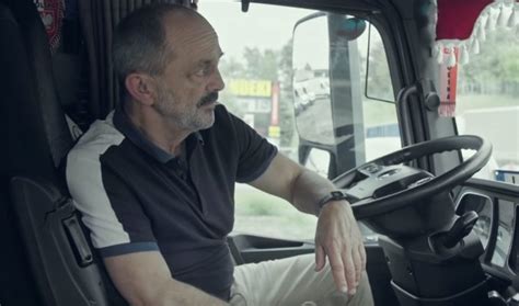 zdjęcie polskiego kierowcy ciężarówki Piotra Kubackiego