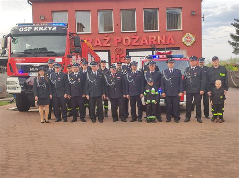 zdjęcie archiwalne strażaków OSP Krzyż Wielkopolski z pierwszych lat działalności