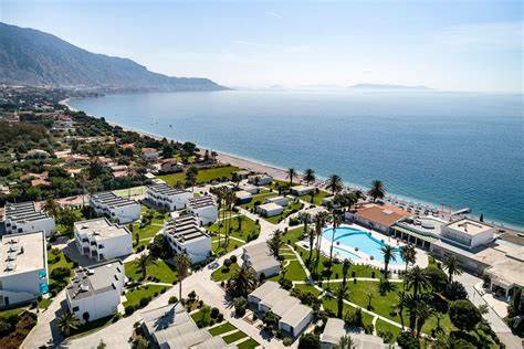 Zdjęcie hotelu Kinetta Beach Resort po ustabilizowaniu sytuacji