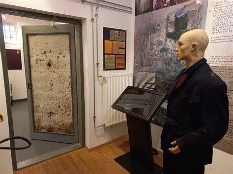 Wnętrze Izby Pamięci OSP Błeszno z eksponatami historycznymi