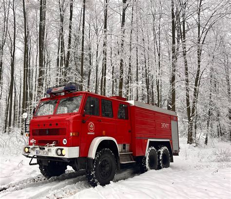 Zdjęcie historycznego pojazdu OSP Pustynia (np. Dodge, Star 25)